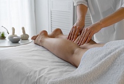 Медицинский массаж vs SPA: что действительно нужно вашей коже и здоровью?